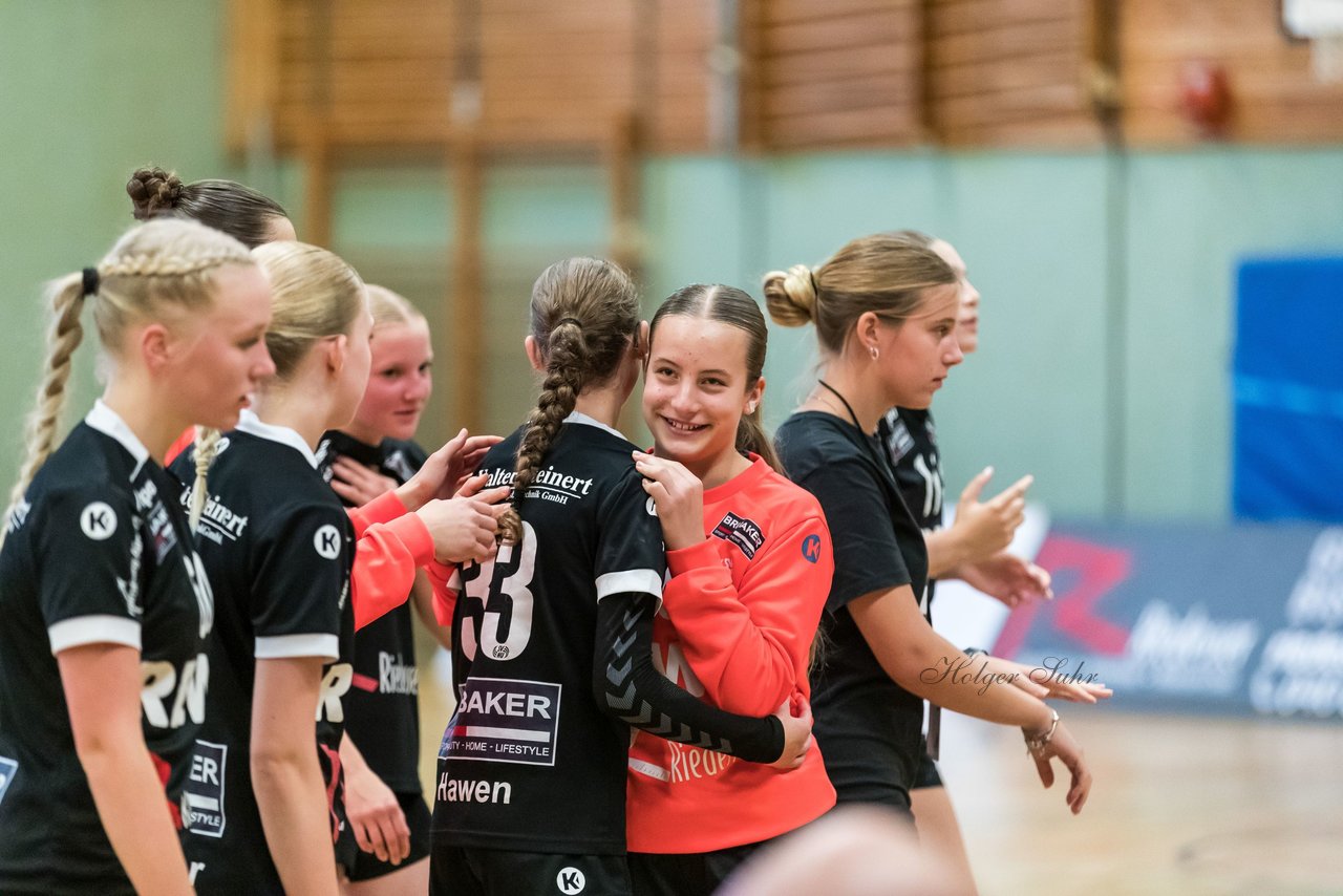 Bild 329 - wCJ SV Henstedt Ulzburg - SG HH-Nord : Ergebnis: 24:24